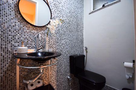 Casa de condomínio à venda com 120m², 3 quartos e 1 vaga Casa de condomínio à venda com 120m², 3 quartos e 1 vagaLavabo