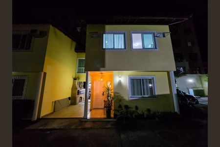 Casa de condomínio à venda com 120m², 3 quartos e 1 vaga Casa de condomínio à venda com 120m², 3 quartos e 1 vagaFachada da Casa