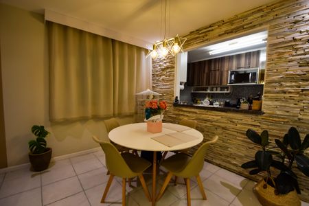 Casa de condomínio à venda com 120m², 3 quartos e 1 vaga Casa de condomínio à venda com 120m², 3 quartos e 1 vagaSala