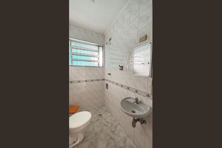Casa à venda com 300m², 3 quartos e 3 vagas Casa à venda com 300m², 3 quartos e 3 vagasLavabo