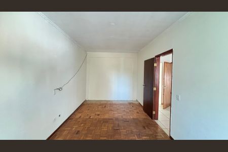 Casa à venda com 300m², 3 quartos e 3 vagas Casa à venda com 300m², 3 quartos e 3 vagasQuarto 1