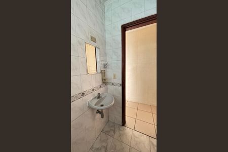 Casa à venda com 300m², 3 quartos e 3 vagas Casa à venda com 300m², 3 quartos e 3 vagasLavabo