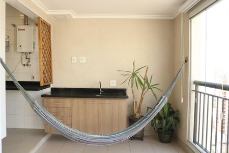 Apartamento para alugar com 72m², 2 quartos e 1 vagaVaranda