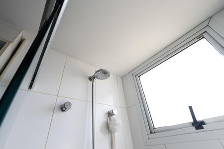 Apartamento à venda com 230m², 4 quartos e 4 vagas Apartamento à venda com 230m², 4 quartos e 4 vagasQuarto 1 - Banheiro da Suite