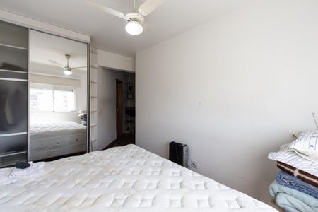 Apartamento à venda com 230m², 4 quartos e 4 vagas Apartamento à venda com 230m², 4 quartos e 4 vagasQuarto 2 - Suite
