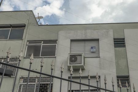 Apartamento à venda com 63m², 2 quartos e 1 vagaFachada - Plaquinha