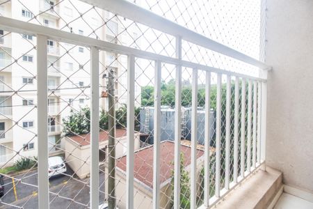 Sacada da Sala de apartamento à venda com 2 quartos, 58m² em Jardim Tupanci, Barueri