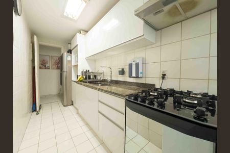 Apartamento à venda com 97m², 2 quartos e 2 vagasCozinha