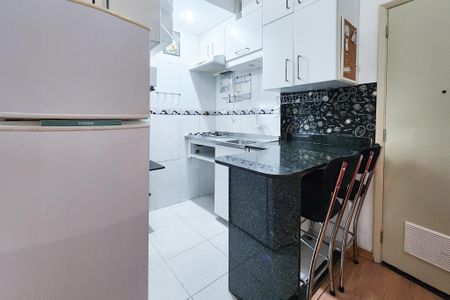 Cozinha de apartamento para alugar com 1 quarto, 24m² em Catete, Rio de Janeiro