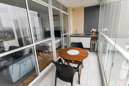 Varanda de kitnet/studio para alugar com 1 quarto, 35m² em Real Parque, São Paulo