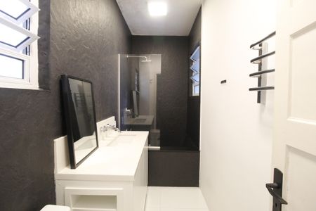 Apartamento à venda com 77m², 1 quarto e 1 vagaBanheiro da Suíte 1