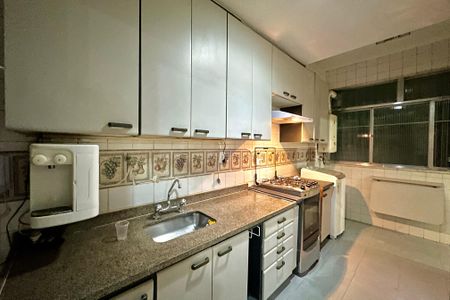 Apartamento para alugar com 110m², 2 quartos e 1 vaga Apartamento para alugar com 110m², 2 quartos e 1 vagaCozinha