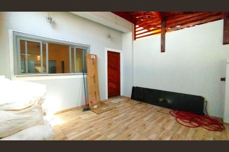 Casa à venda com 240m², 3 quartos e 2 vagas Casa à venda com 240m², 3 quartos e 2 vagasGaragem