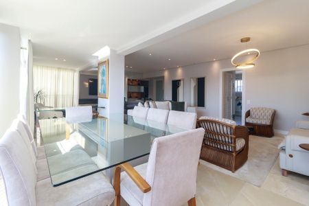 Apartamento à venda com 170m², 4 quartos e 4 vagasSala