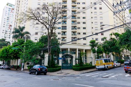 Apartamento à venda com 170m², 4 quartos e 4 vagasFachada