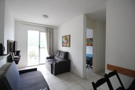 Sala de apartamento para alugar com 2 quartos, 46m² em Taquara, Rio de Janeiro