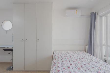 Quarto de kitnet/studio para alugar com 1 quarto, 30m² em Pinheiros, São Paulo