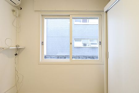 Janela do Quarto  de apartamento à venda com 1 quarto, 45m² em Auxiliadora, Porto Alegre