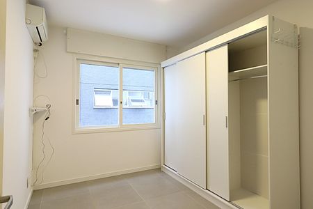 Quarto  de apartamento à venda com 1 quarto, 45m² em Auxiliadora, Porto Alegre