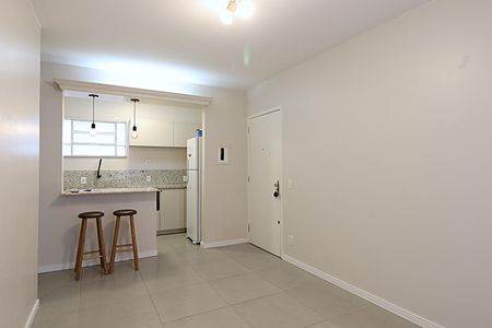 Sala de apartamento à venda com 1 quarto, 45m² em Auxiliadora, Porto Alegre