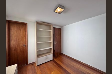 Apartamento para alugar com 110m², 3 quartos e 2 vagas Apartamento para alugar com 110m², 3 quartos e 2 vagasSuíte 2