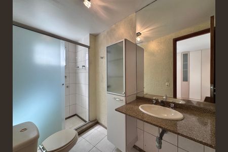 Apartamento para alugar com 110m², 3 quartos e 2 vagas Apartamento para alugar com 110m², 3 quartos e 2 vagasSuíte 1 (Casal) - Banheiro