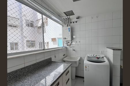 Apartamento para alugar com 110m², 3 quartos e 2 vagas Apartamento para alugar com 110m², 3 quartos e 2 vagasCozinha e Área de Serviço