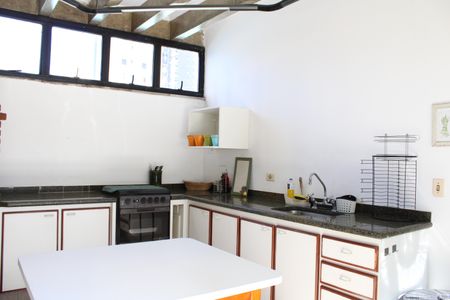 Apartamento à venda com 230m², 4 quartos e 3 vagasÁrea comum - Churrasqueira