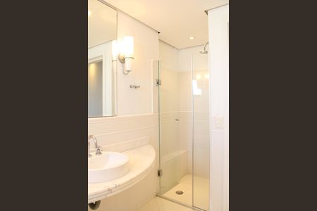 Apartamento à venda com 230m², 4 quartos e 3 vagasBanheiro da Suíte 1