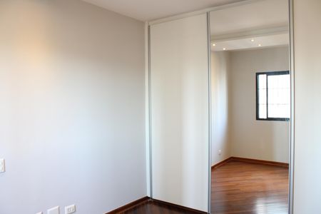 Apartamento à venda com 230m², 4 quartos e 3 vagasQuarto 1