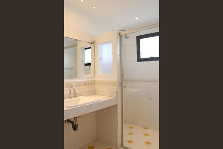 Apartamento à venda com 230m², 4 quartos e 3 vagasBanheiro da Suíte 1