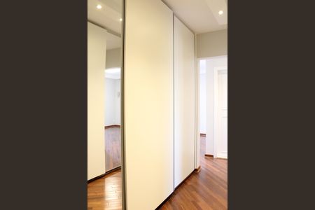 Apartamento à venda com 230m², 4 quartos e 3 vagasSuíte 1 - Closet