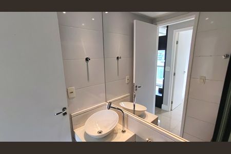 Apartamento à venda com 112m², 3 quartos e 2 vagasBanheiro 1