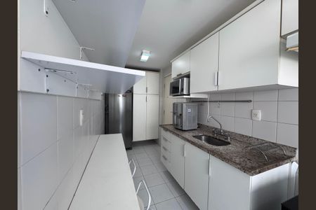 Apartamento para alugar com 73m², 2 quartos e 1 vaga Apartamento para alugar com 73m², 2 quartos e 1 vagaCozinha e Área de Serviço