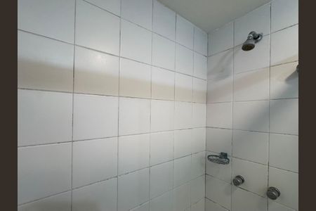 Apartamento para alugar com 73m², 2 quartos e 1 vaga Apartamento para alugar com 73m², 2 quartos e 1 vagaBanheiro da Suíte
