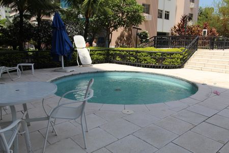 Apartamento à venda com 89m², 3 quartos e 1 vagaÁrea comum - Piscina