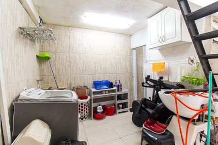 Casa de condomínio à venda com 170m², 2 quartos e 1 vaga Casa de condomínio à venda com 170m², 2 quartos e 1 vagaÁrea de Serviço