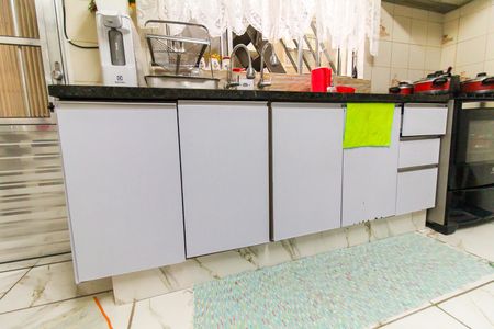 Casa de condomínio à venda com 170m², 2 quartos e 1 vaga Casa de condomínio à venda com 170m², 2 quartos e 1 vagaCozinha