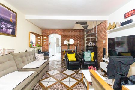 Casa de condomínio à venda com 170m², 2 quartos e 1 vaga Casa de condomínio à venda com 170m², 2 quartos e 1 vagaSala