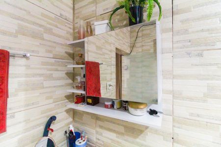 Casa de condomínio à venda com 170m², 2 quartos e 1 vaga Casa de condomínio à venda com 170m², 2 quartos e 1 vagaBanheiro da Suíte