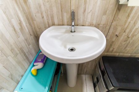 Casa de condomínio à venda com 170m², 2 quartos e 1 vaga Casa de condomínio à venda com 170m², 2 quartos e 1 vagaBanheiro de Serviço