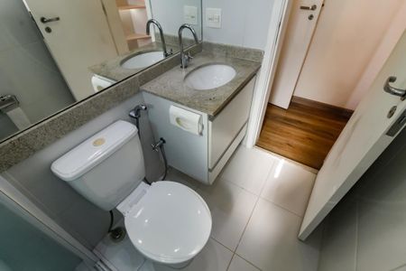 Apartamento à venda com 75m², 2 quartos e 2 vagas Apartamento à venda com 75m², 2 quartos e 2 vagasBanheiro da Suíte
