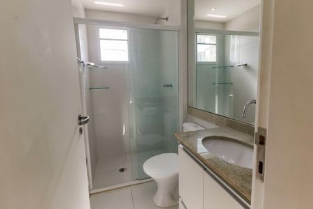Apartamento à venda com 75m², 2 quartos e 2 vagas Apartamento à venda com 75m², 2 quartos e 2 vagasBanheiro da Suíte