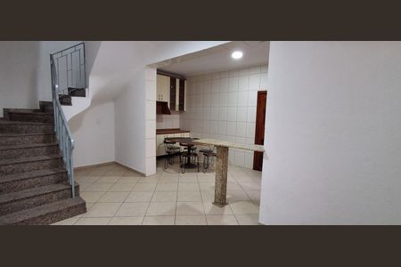 Casa à venda com 328m², 3 quartos e 6 vagas Casa à venda com 328m², 3 quartos e 6 vagasCopa