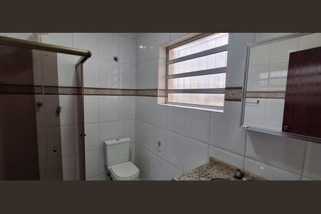 Casa à venda com 328m², 3 quartos e 6 vagas Casa à venda com 328m², 3 quartos e 6 vagasBanheiro Social