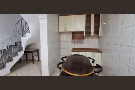 Casa à venda com 328m², 3 quartos e 6 vagas Casa à venda com 328m², 3 quartos e 6 vagasCozinha