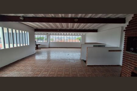 Casa à venda com 328m², 3 quartos e 6 vagas Casa à venda com 328m², 3 quartos e 6 vagasSalão