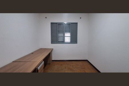 Casa à venda com 328m², 3 quartos e 6 vagas Casa à venda com 328m², 3 quartos e 6 vagasQuarto