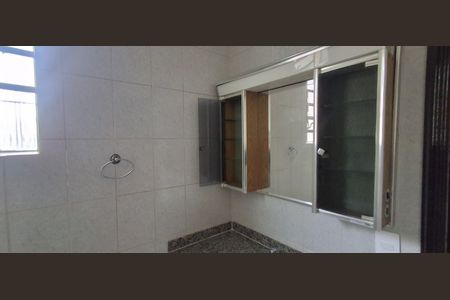 Casa à venda com 328m², 3 quartos e 6 vagas Casa à venda com 328m², 3 quartos e 6 vagasBanheiro Suíte