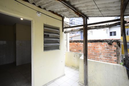 Casa para alugar com 60m², 2 quartos e 1 vagaÁrea de Serviço